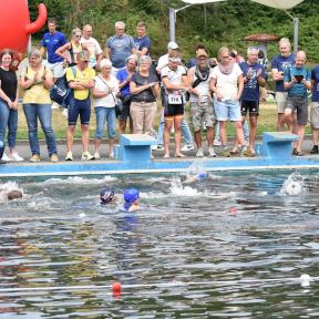 Schwimmen im Naturbad Hilchenbach