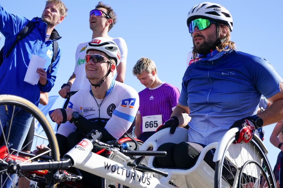Jan Froede (PTWC 2) mit seinem Rennrollstuhl am Start beim Duathlon. Das 1. Rennen des DTU Para Cups 2026 in Halle (Saale) am 26. April 2026.