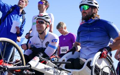 Jan Froede (PTWC 2) mit seinem Rennrollstuhl am Start beim Duathlon. Das 1. Rennen des DTU Para Cups 2026 in Halle (Saale) am 26. April 2026.